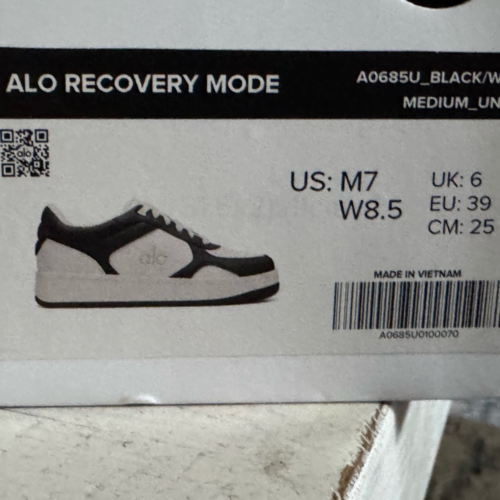 ALO Yoga Black and White Sneakers